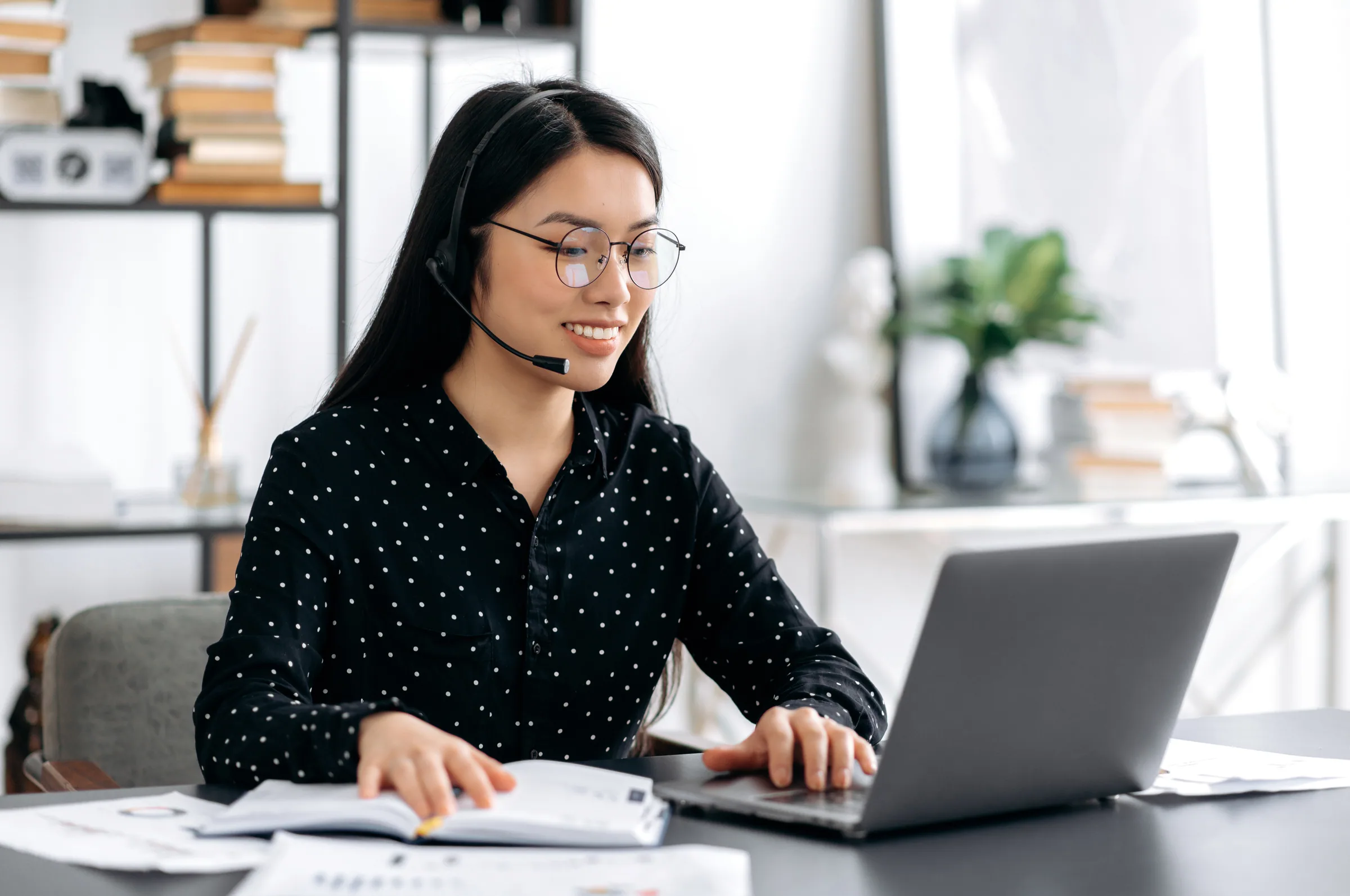 Insurance Virtual Assistant: What They Do for Your Agency