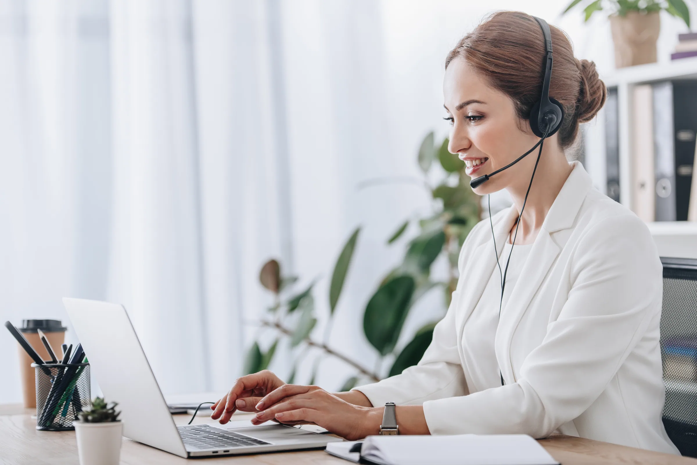 Virtual Assistant vs. In-House Admin for Insurance Agencies